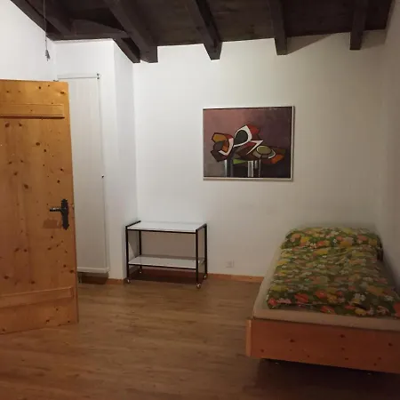 Rofla Serneus Apartment